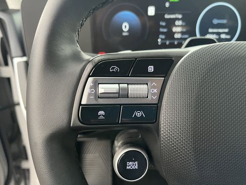 Used 2025 Hyundai Ioniq 5 SE image 17