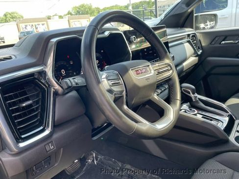 Used 2024 GMC Canyon Elevation w/ Convenience Package AWD/4WD image 11