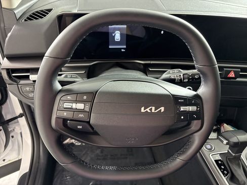 New 2026 Kia Sportage EX FWD image 28