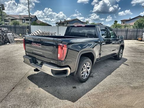 New 2026 GMC Sierra 1500 SLT w/ SLT Convenience Package RWD image 11