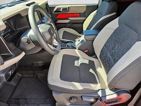 Used 2022 Ford Bronco Wildtrak image 14