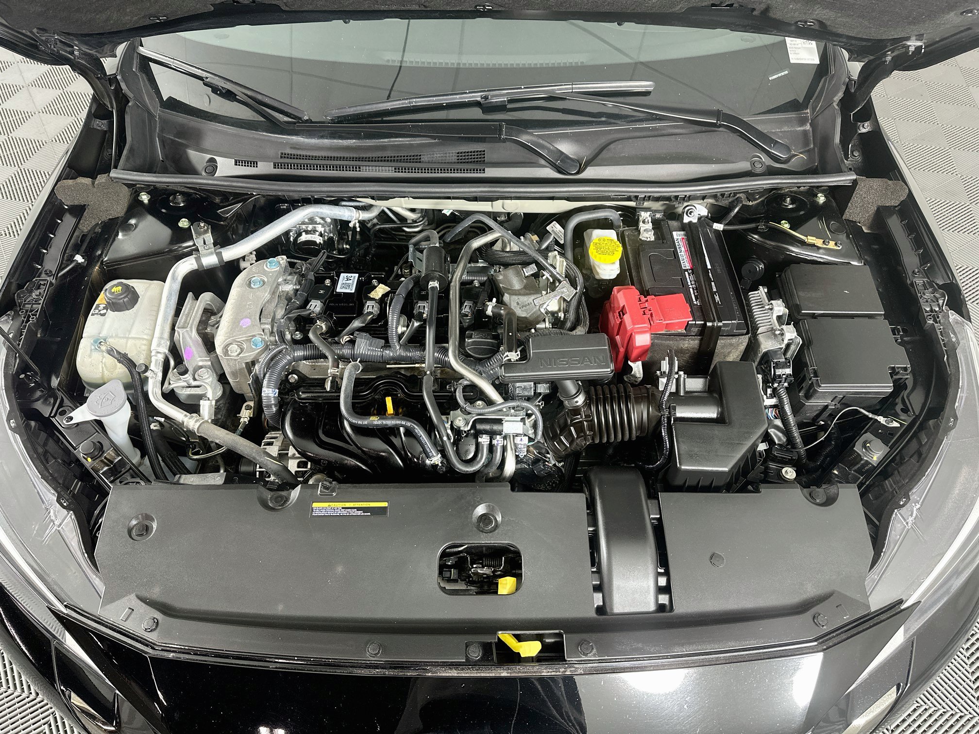 Used 2025 Nissan Sentra SR FWD image 31