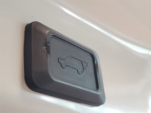 Used 2021 Toyota RAV4 XLE Premium w/ Carpet Mat Package (TMS) image 10