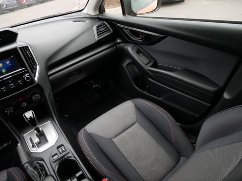 Used 2018 Subaru Crosstrek 2.0i Premium w/ Eyesight System image 11