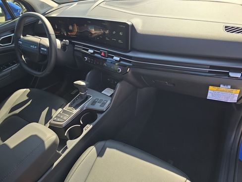 New 2026 Kia Sportage EX image 12