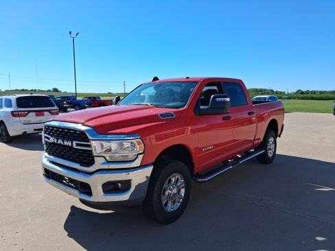 Used 2024 RAM 2500 Big Horn w/ Bed Utility Group AWD/4WD image 4