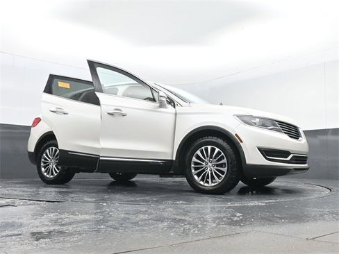 Used 2016 Lincoln MKX Select w/ Select Plus Package image 31