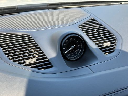 Certified 2024 Porsche Cayenne Coupe AWD/4WD image 19