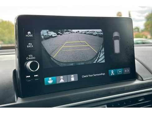 Certified 2025 Honda Pilot EX-L image 27