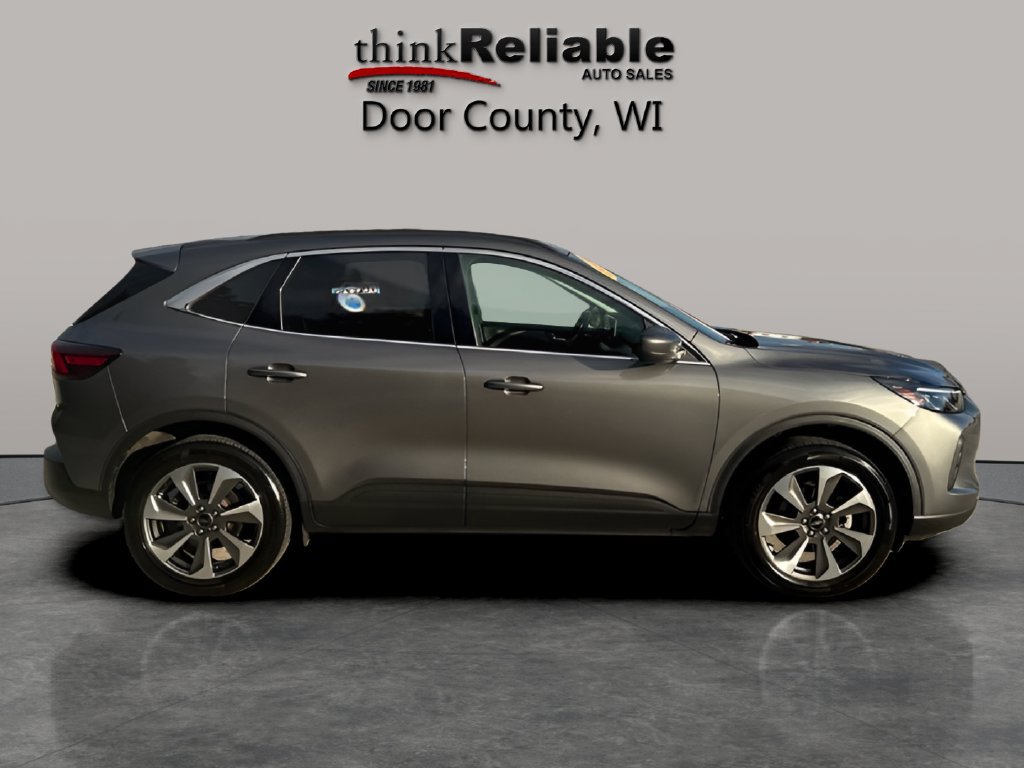 Used 2025 Ford Escape Platinum AWD/4WD image 6