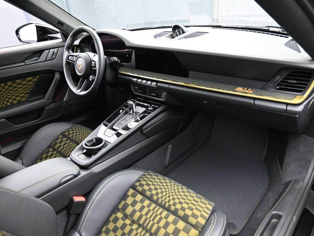 Certified 2026 Porsche 911 GTS RWD image 32
