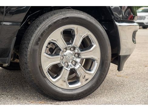 Used 2024 RAM 1500 Big Horn AWD/4WD image 10