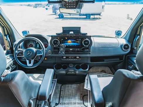 Used 2024 Mercedes-Benz Sprinter 2500 image 37