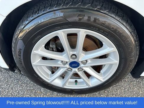Used 2018 Ford Focus SE FWD image 12