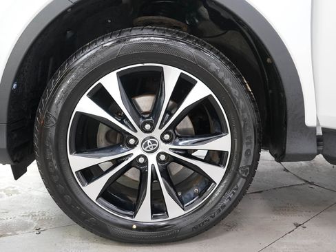 Used 2015 Toyota RAV4 Limited w/ Technology Package AWD/4WD image 30