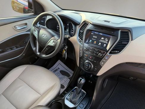 Used 2018 Hyundai Santa Fe SE FWD image 42