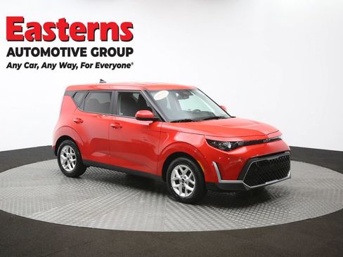Used 2023 Kia Soul LX w/ Option Group 015 FWD image 48