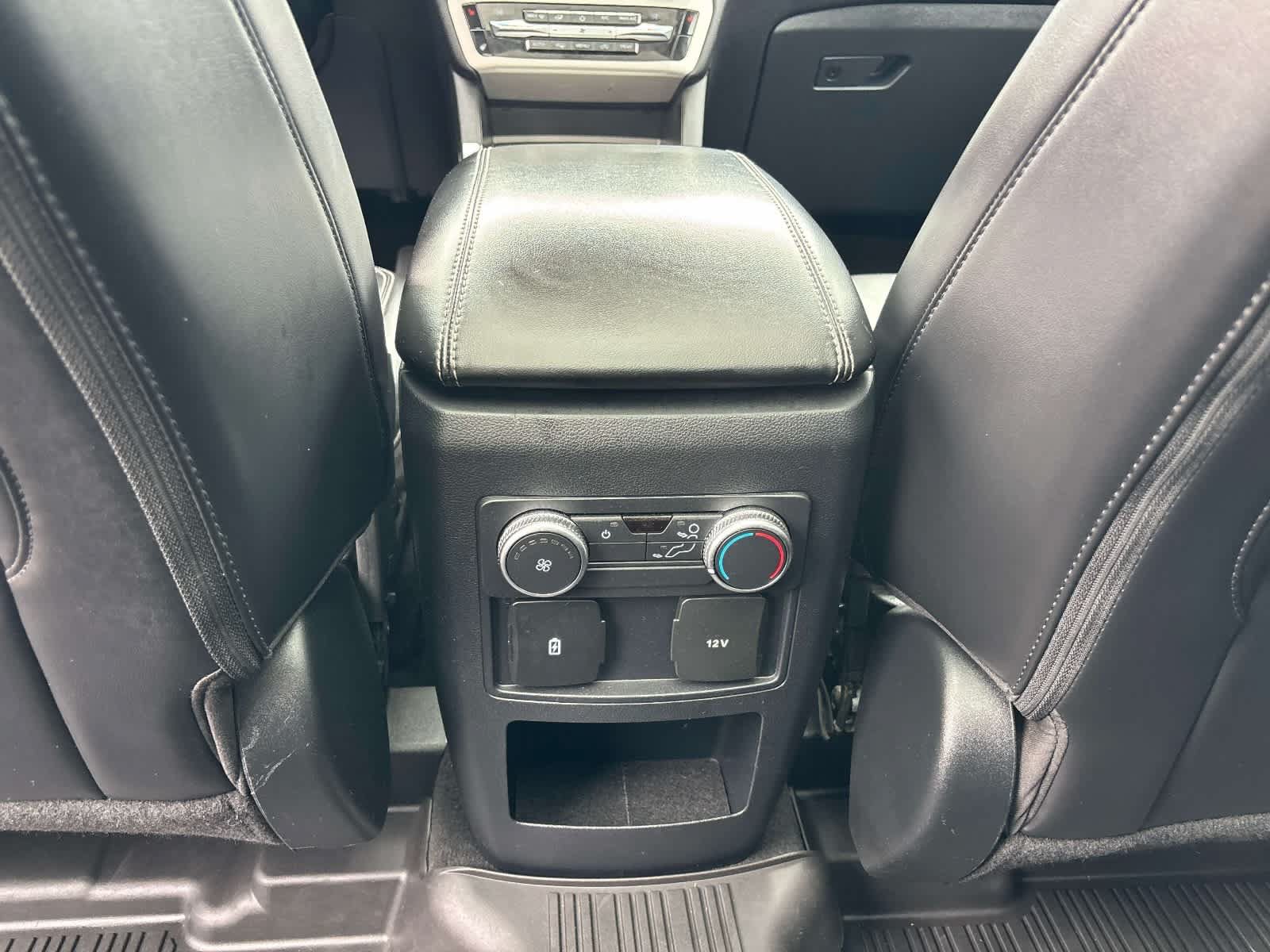 Used 2021 Ford Explorer XLT w/ Equipment Group 202A AWD/4WD image 15