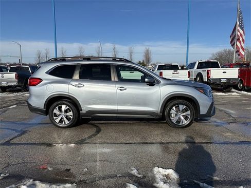 Used 2024 Subaru Ascent Premium w/ Convenience Package image 3