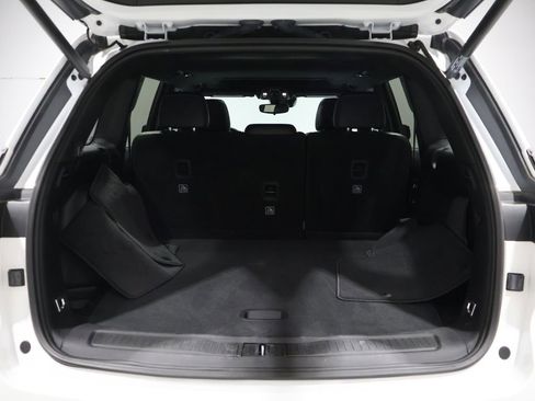 Used 2023 Jeep Grand Cherokee Altitude image 21