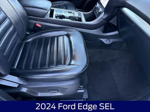 Used 2024 Ford Edge SEL image 13