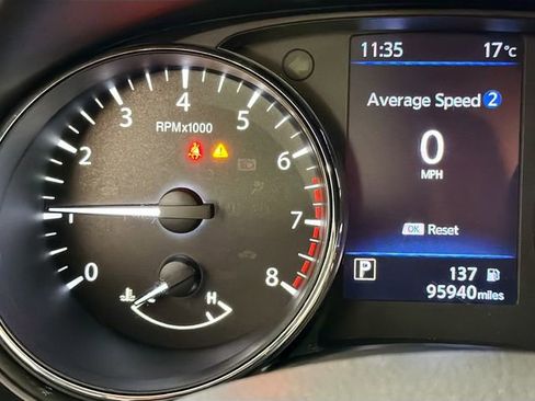 Used 2018 Nissan Rogue SV image 13