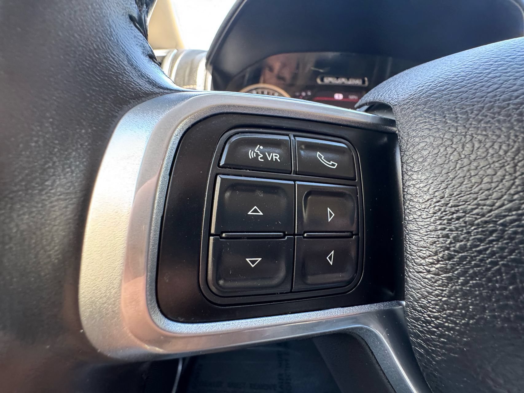 Used 2022 RAM 2500 Laramie AWD/4WD image 10