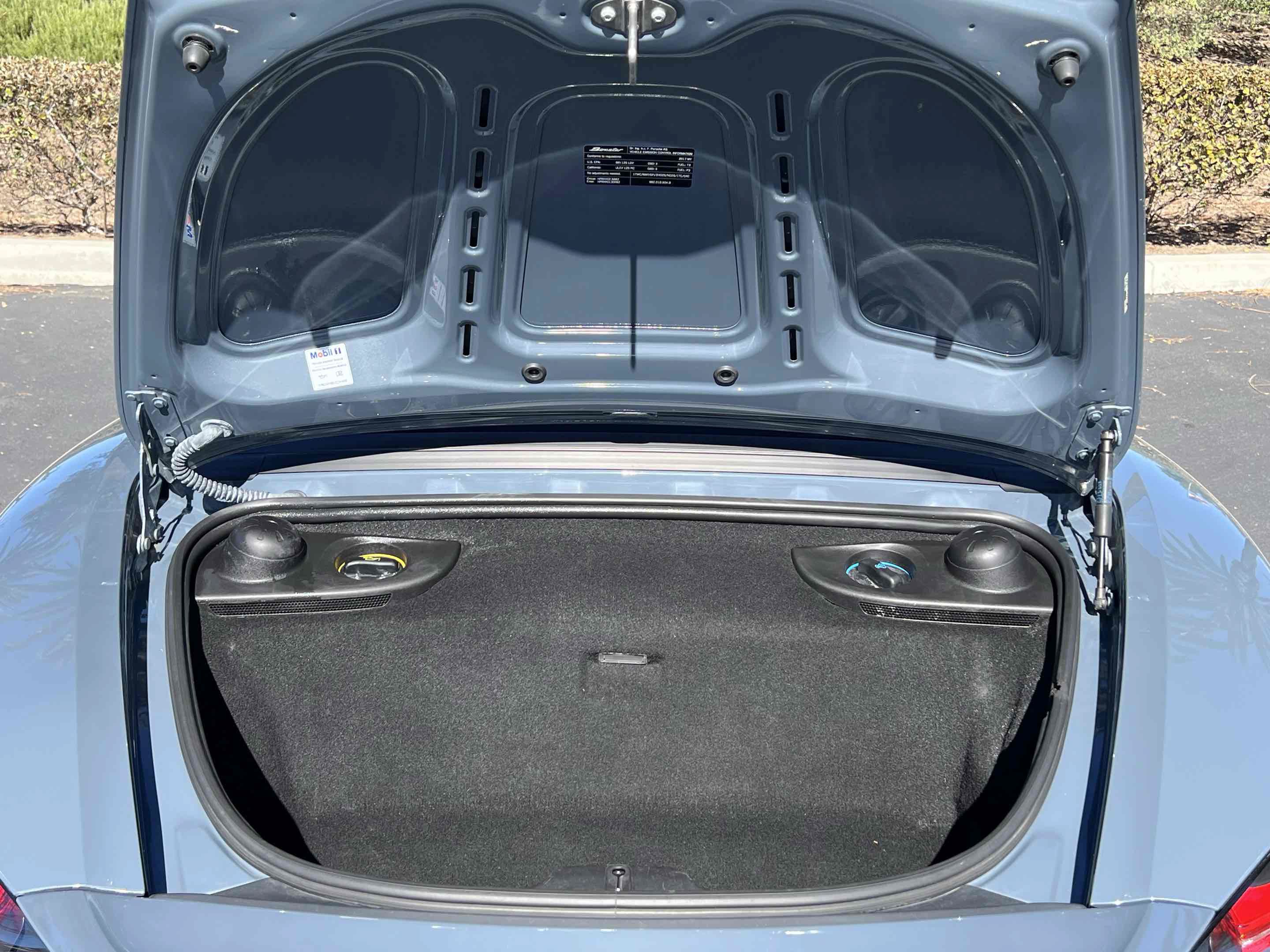 Used 2017 Porsche 718 Boxster RWD image 15