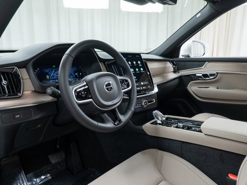 New 2026 Volvo XC90 B5 Plus w/ Protection Package image 12