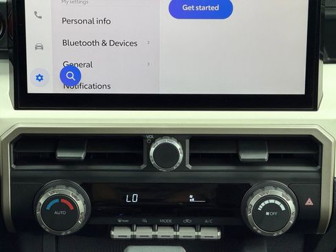 Used 2024 Toyota Tacoma TRD Off-Road image 26