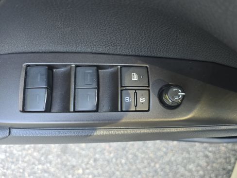 Used 2024 Toyota Camry SE FWD image 27