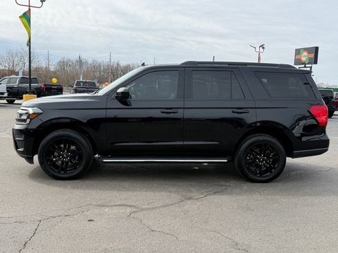 Used 2022 Ford Expedition XLT AWD/4WD image 5