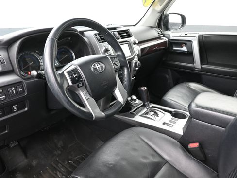 Used 2014 Toyota 4Runner Limited image 10