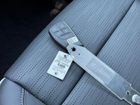 New 2025 Buick Enclave Sport Touring w/ Super Cruise Package image 34