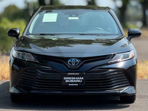 Used 2019 Toyota Camry LE FWD image 2