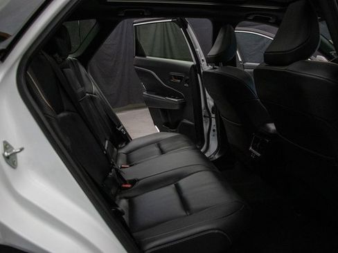 Used 2025 Toyota Crown Signia image 18