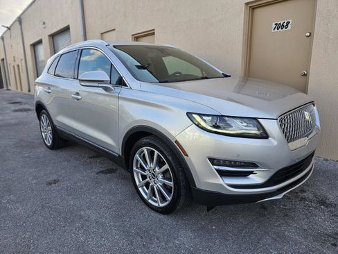 Used 2019 Lincoln MKC Reserve w/ MKC Technology Package FWD image 3