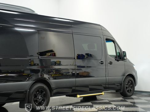 Used 2022 Mercedes-Benz Sprinter 2500 image 25