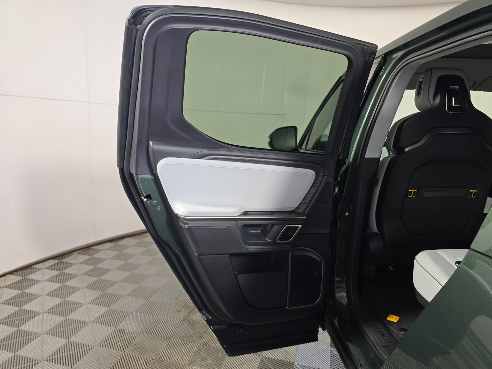 Used 2023 Rivian R1T Adventure Quad AWD/4WD image 17