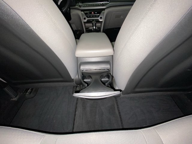 Used 2017 Hyundai Elantra SE FWD image 27
