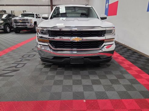 Used 2018 Chevrolet Silverado 1500 LT RWD image 16
