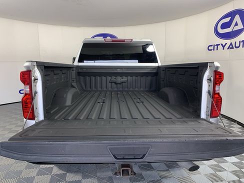 Used 2022 Chevrolet Silverado 2500 Custom w/ Custom Value Package image 35