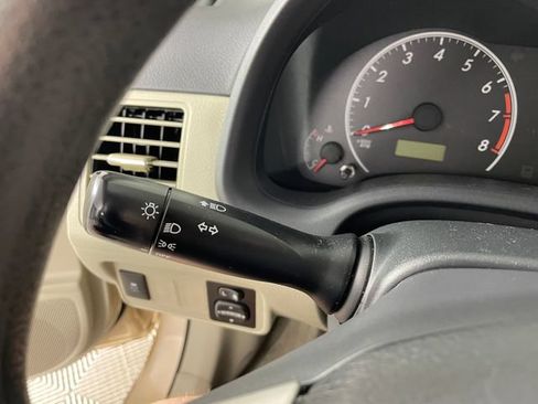 Used 2012 Toyota Corolla LE FWD image 11