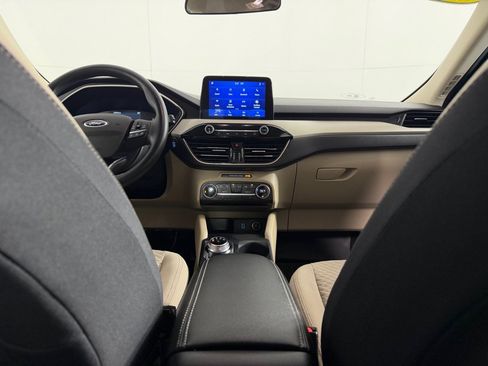 Used 2020 Ford Escape SE FWD image 15