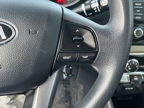 Used 2014 Kia Rio LX image 19