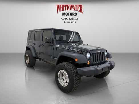 Used 2017 Jeep Wrangler Unlimited Rubicon w/ Connectivity Group AWD/4WD image 5