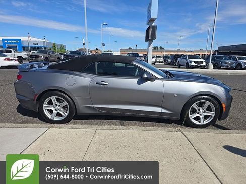 Used 2020 Chevrolet Camaro LT image 12