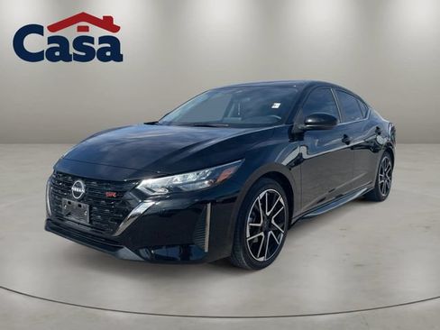 Certified 2025 Nissan Sentra SR FWD image 1