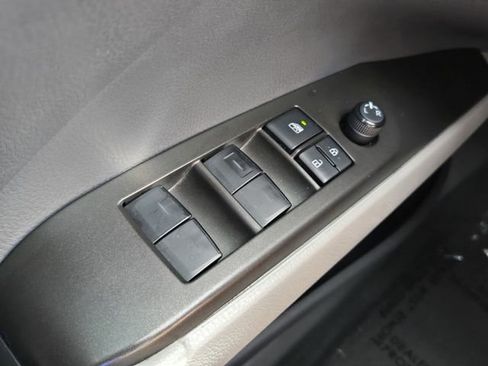 Used 2022 Toyota Camry SE FWD image 27