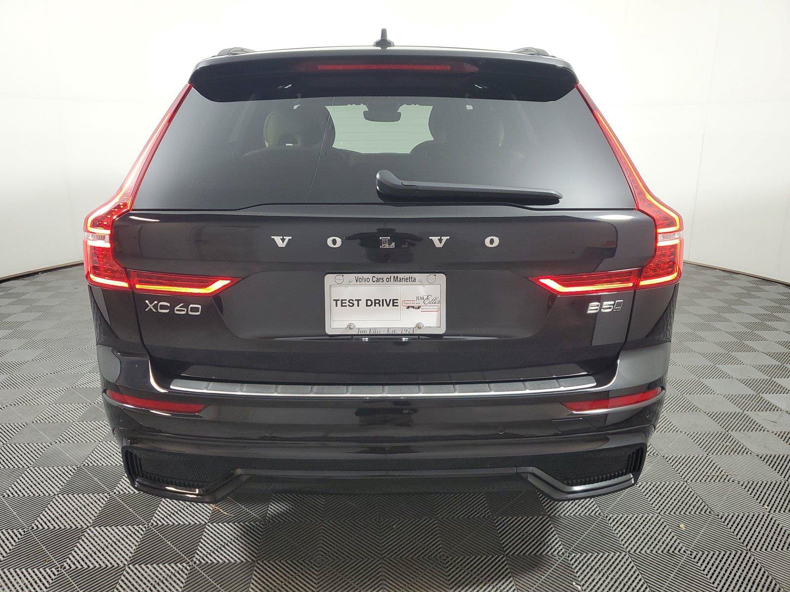 Used 2025 Volvo XC60 B5 Ultra w/ Protection Package Premier AWD/4WD image 5
